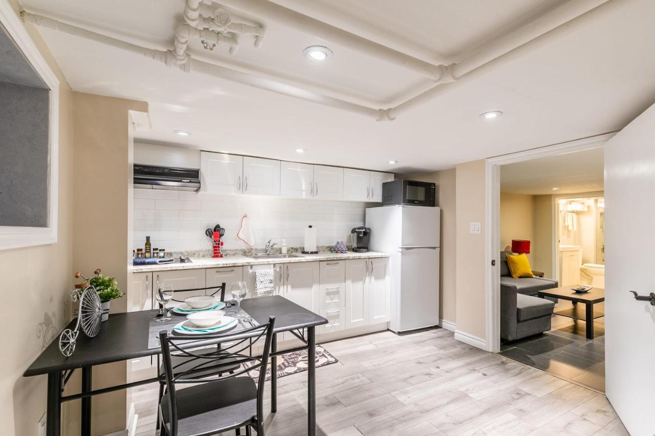 Newly Renovated - Cozy 1Br Apt With Netflix - Prime Location تورونتو المظهر الخارجي الصورة